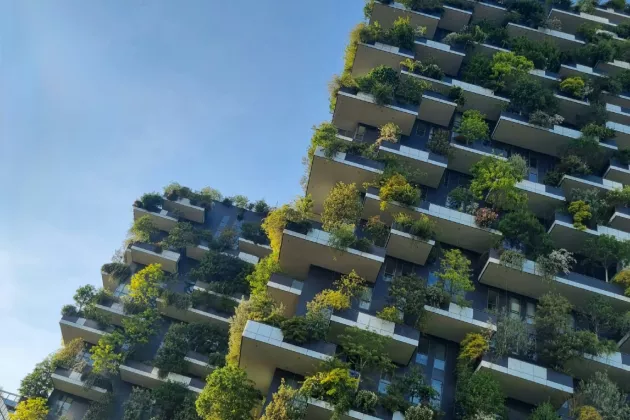 Milan bosco verticale, en byggnad med inbyggd skog. En bild