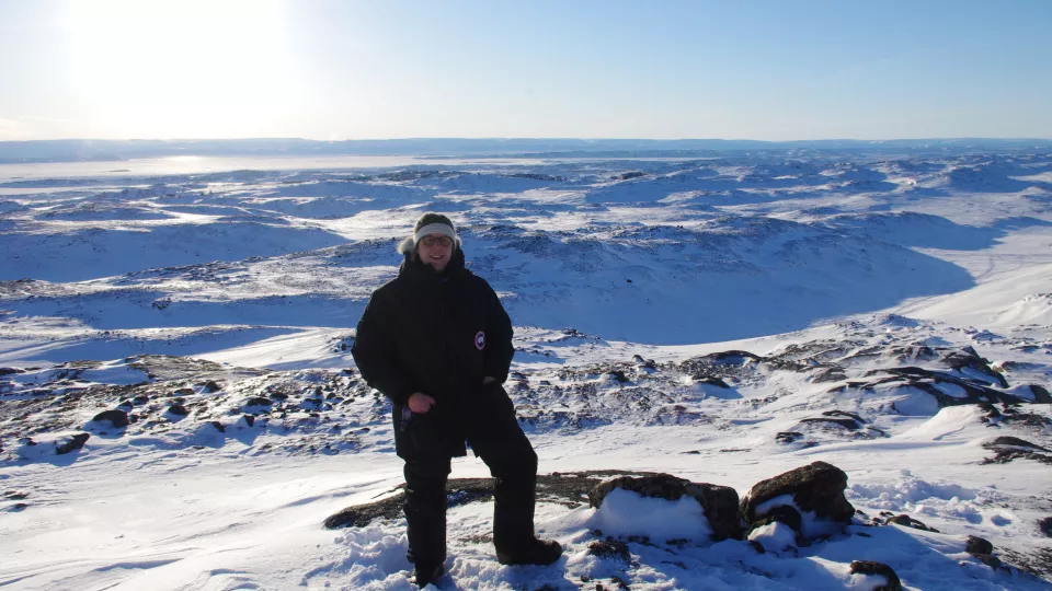 Adrian Gustafson in the Arctic doing fieldwork. Photo.