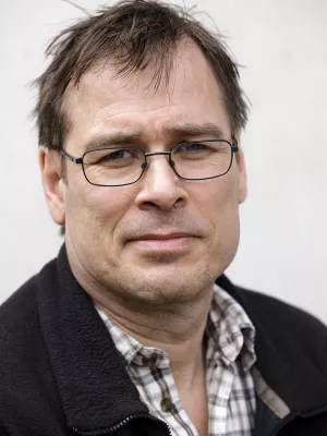 Portrait of Henrik Smith. Photo.