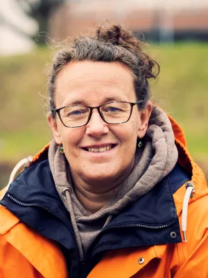 Johanna Alkan Olsson outdoors. Photo.
