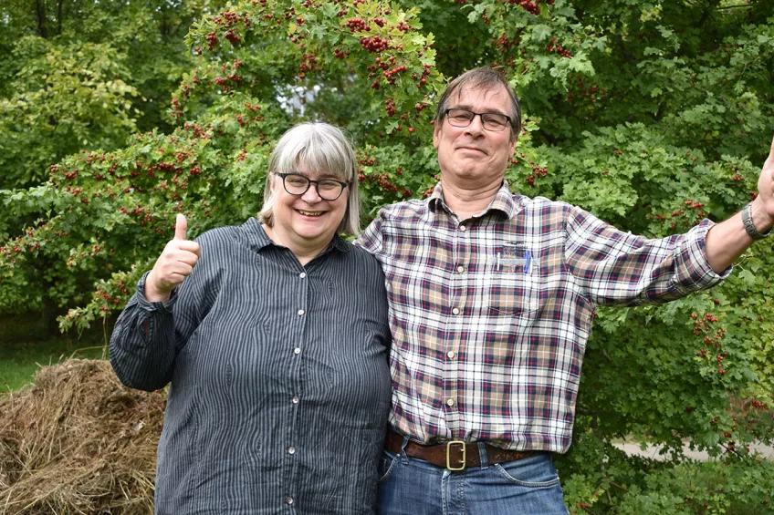 Studierektor Yvonne Persson och föreståndare Henrik Smith hälsar välkommen till 20-årsjubileum